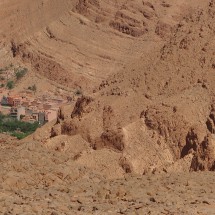 Marion on the decent to the small village Toudgha El Oulia which lies at the entrance of the Todra Gorge
